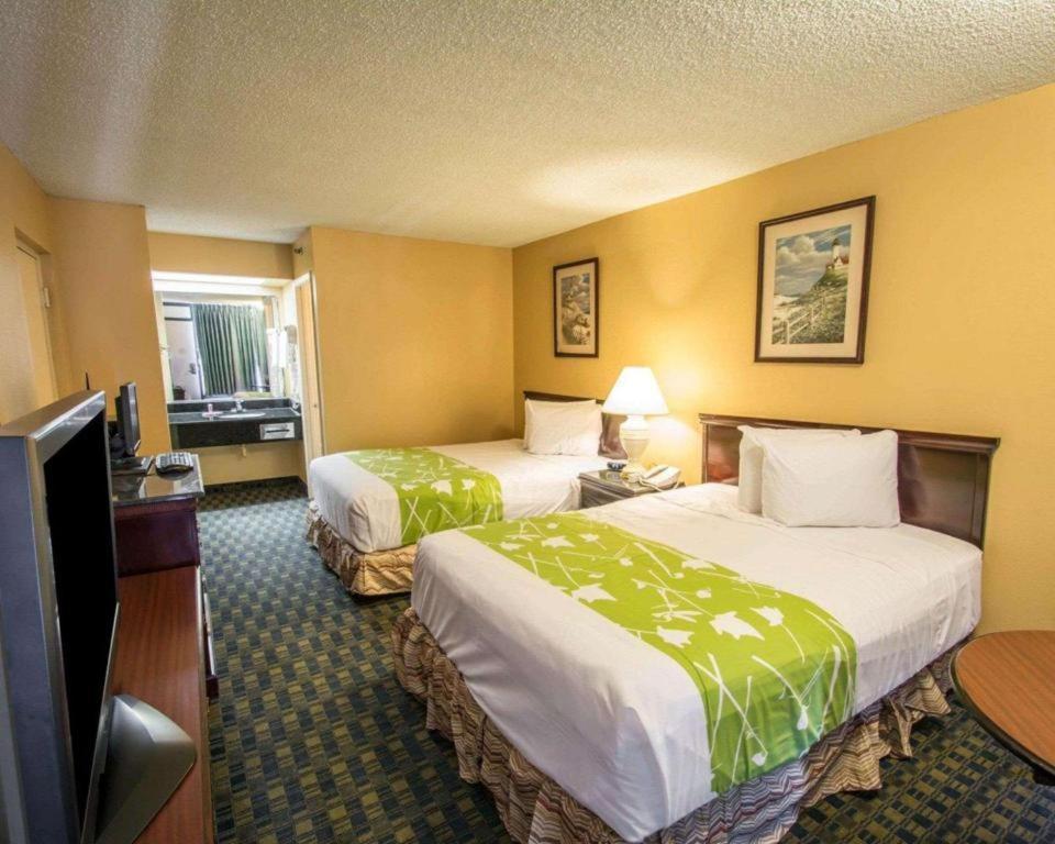Quality Inn Celebration Exterior photo