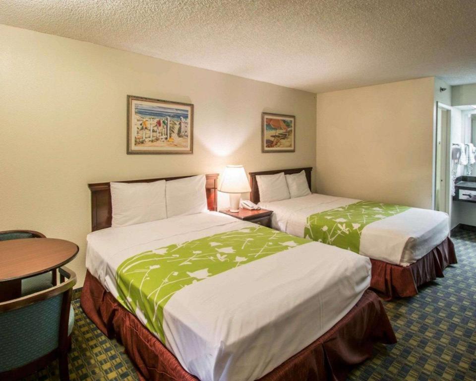 Quality Inn Celebration Exterior photo