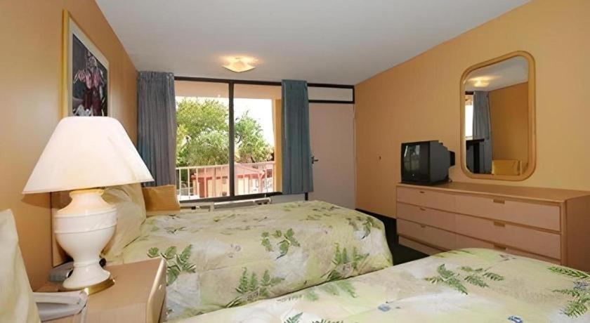 Quality Inn Celebration Exterior photo